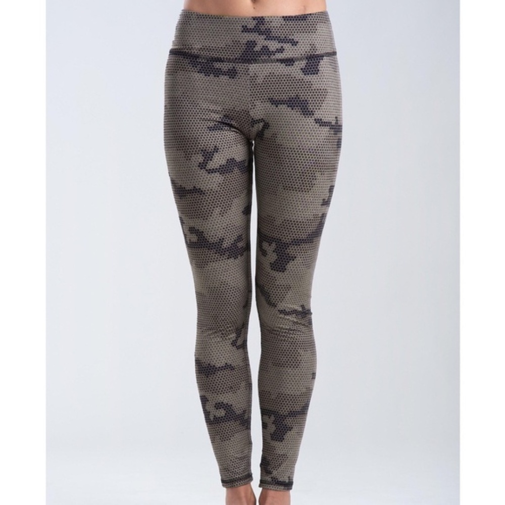 Camouflaged Print Energy Brushed Jersey Leggings - Picture 3 of 4